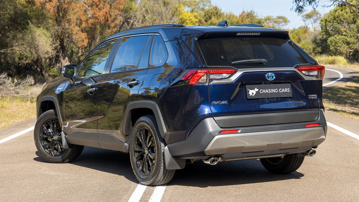 Toyota RAV4 Cruiser Hybrid 2024 arrière 3/4 statique