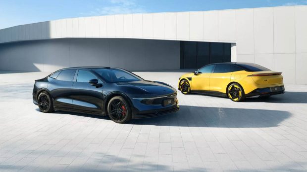 Duo de berlines Zeekr 007 2024