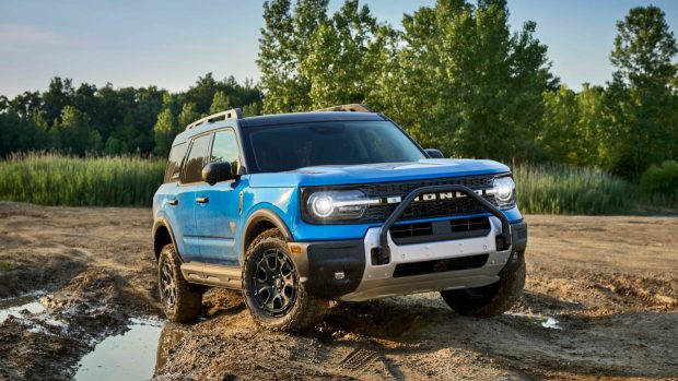 Ford Bronco Sport 2025 avec ensemble Sasquatch, angle 3/4 avant statique