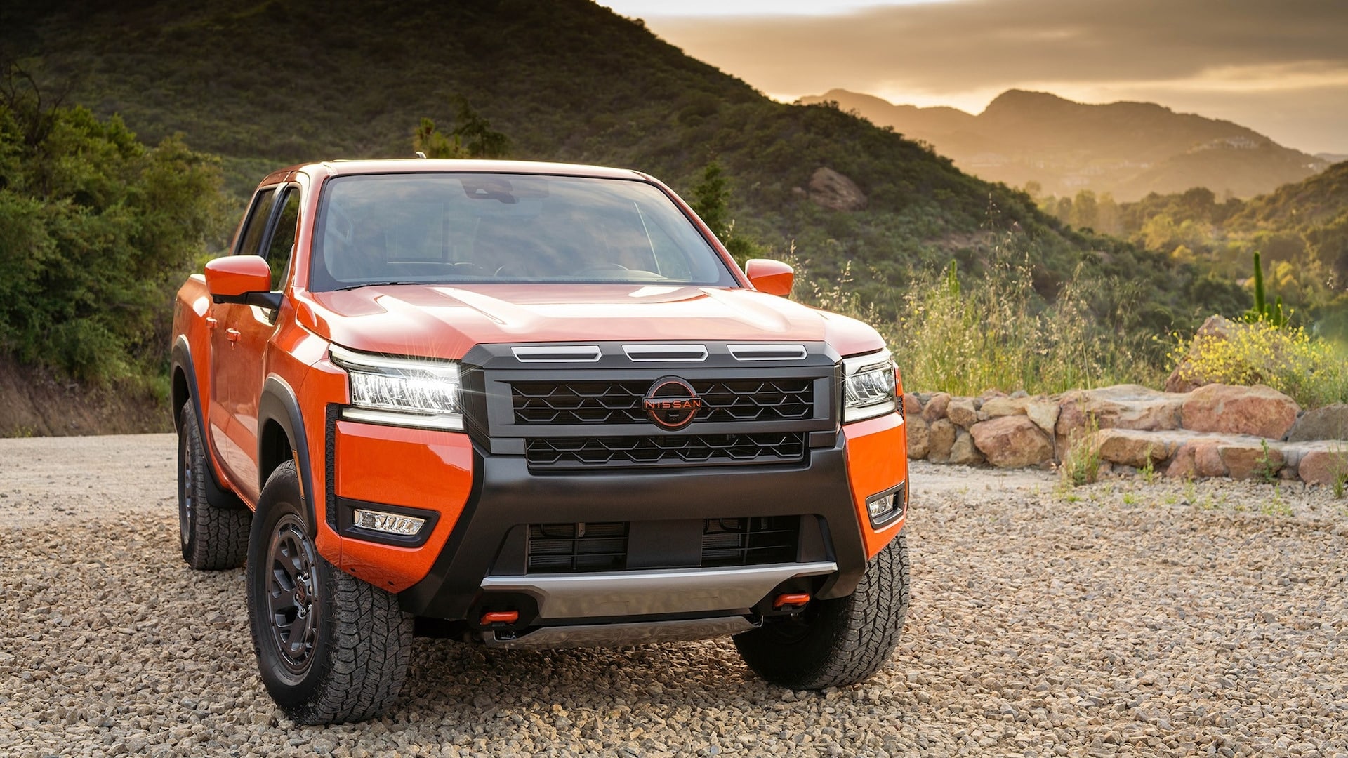 2025 Nissan Frontier   25