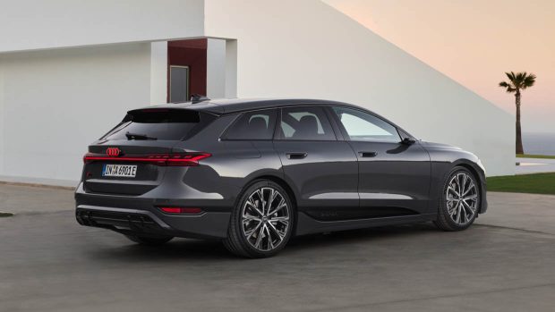2025 Audi A6 Avant E-Tron arrière 3/4 statique