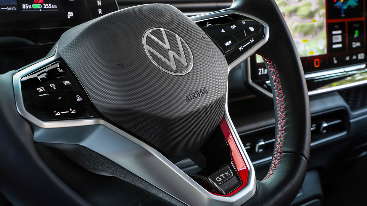 Détail du volant intérieur de la Volkswagen ID Buzz GTX 2025