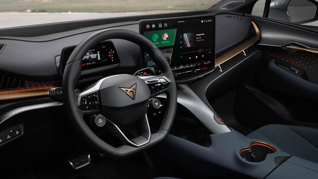 Volant intérieur et écran tactile Cupra Tavascan 2025