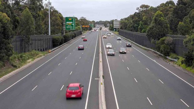 Autoroute M5 Sydney Riverwood - Wikimedia Commons