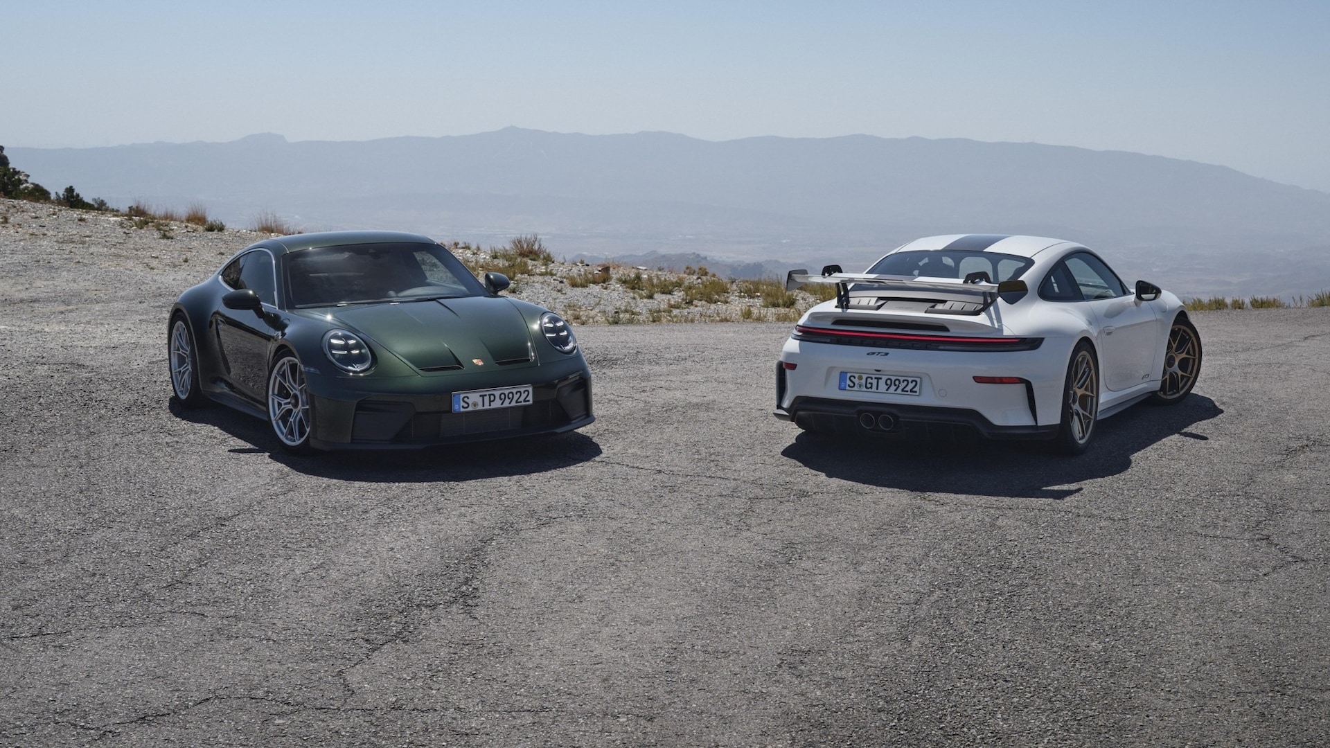 2025 Porsche 911 GT3 Sports Car 1