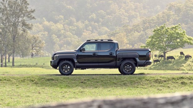 Plan large à angle latéral de la Kia Tasman 2025