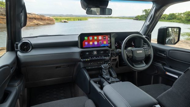 Intérieur du Toyota LandCruiser Prado GX 2025