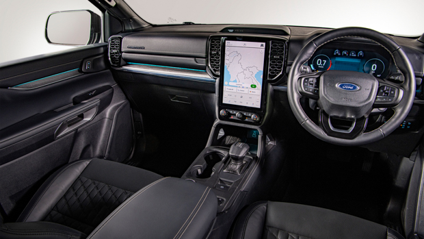 Tableau de bord intérieur du Ford Everest 2022