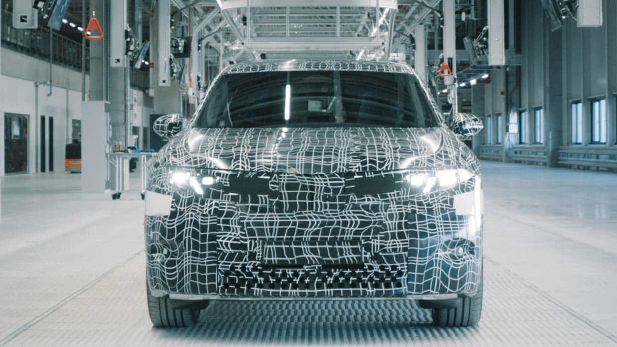 Actualité automobile aujourd'hui : le premier prototype de SUV BMW Neue Klasse sort de la chaîne de production, Volkswagen va introduire la nouvelle variante Amarok ute « 10 Desert Edition » – 21 novembre 2024