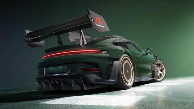 2025 Porsche 992 911 GT3 RS Manthey Racing Kit arrière 3/4 angle bas