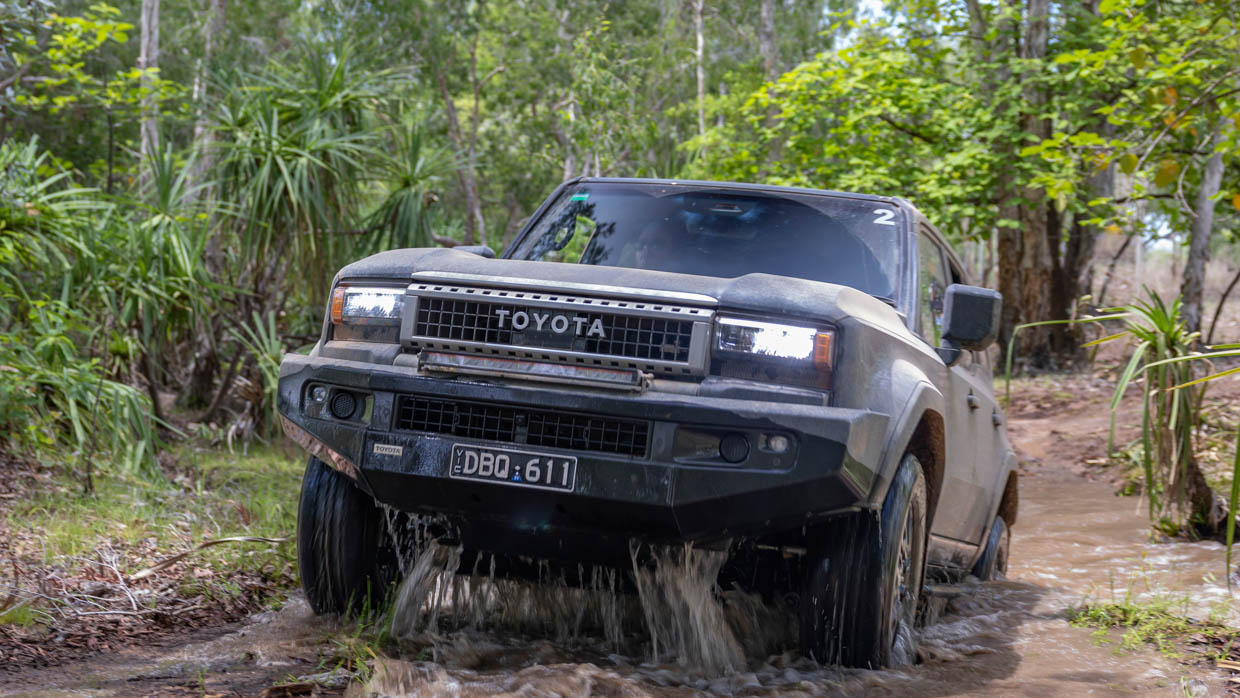 Le nouveau Toyota Prado établit un record en montant sur le podium des ventes