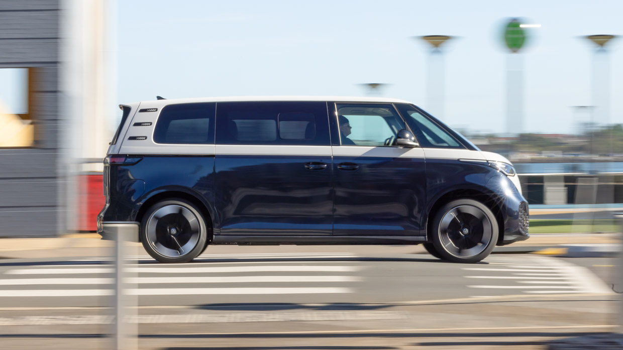 Volkswagen ID.Buzz LWB 2025 côté conduite