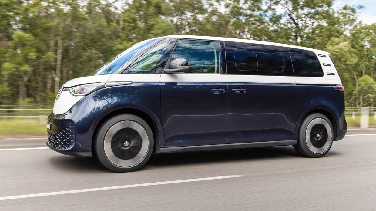 Volkswagen ID.Buzz LWB 2025 côté conduite 2