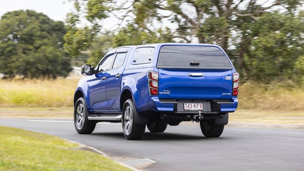 ISUZU D-MAX LS-U + Tour Mate 2025 Drive
