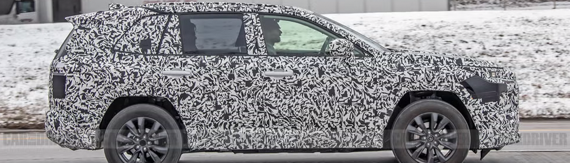 Actualités de la voiture aujourd'hui: la nouvelle Toyota RAV4 repérée en Amérique, le nouveau SUV électrique de Mitsubishi arrivant en 2026 et plus - 29 janvier 2025