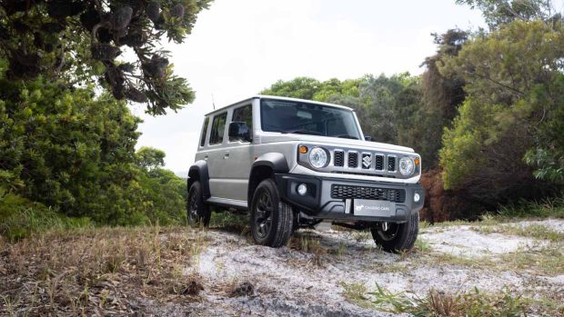 Suzuki Jimny XL 2024 Front 3/4 Hill 2