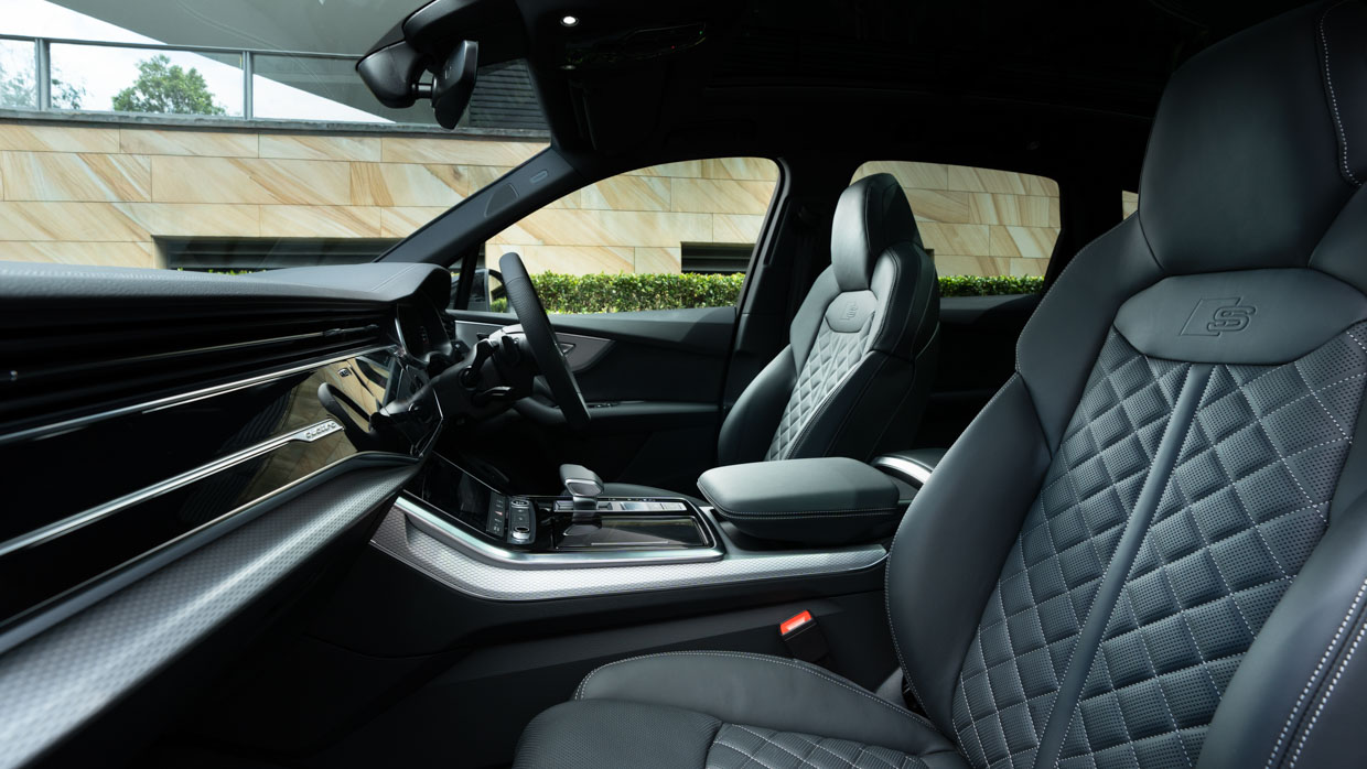 Audi Q8 60 TFSI E 2025 intérieur