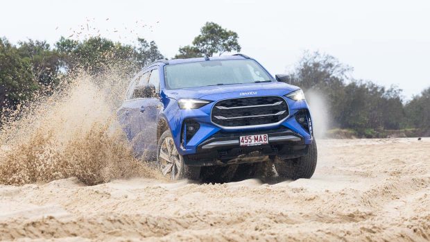 ISUZU MU-X LS-T 2025 conduite