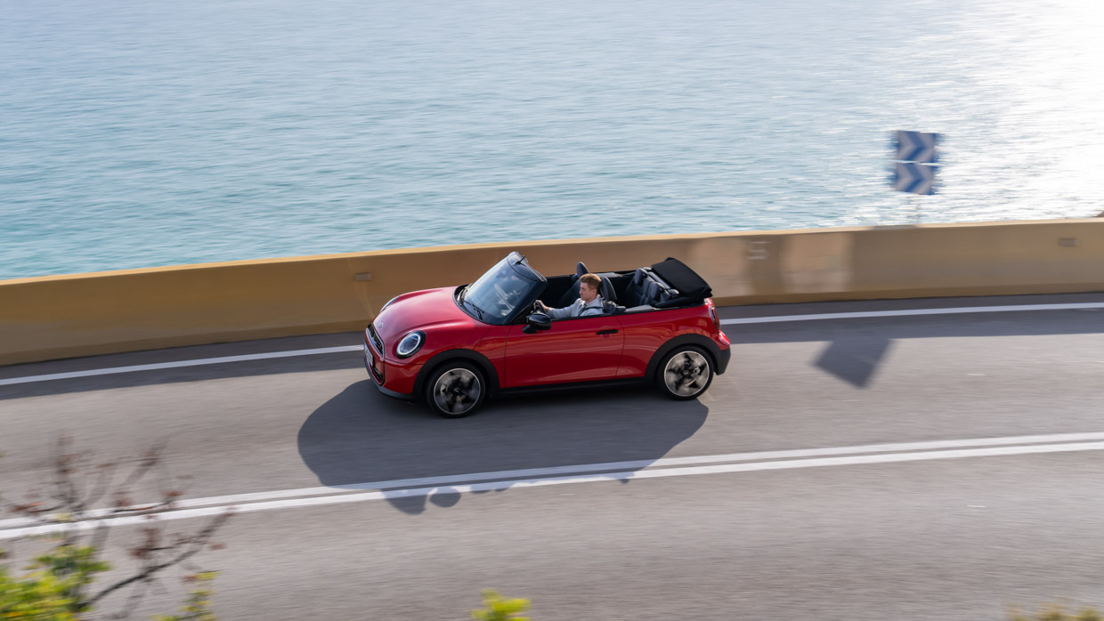 Mini Convertible 2025 côté 4