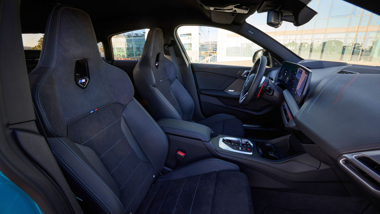 BMW M235 XDrive 2025 Caractéristique du siège avant intérieur