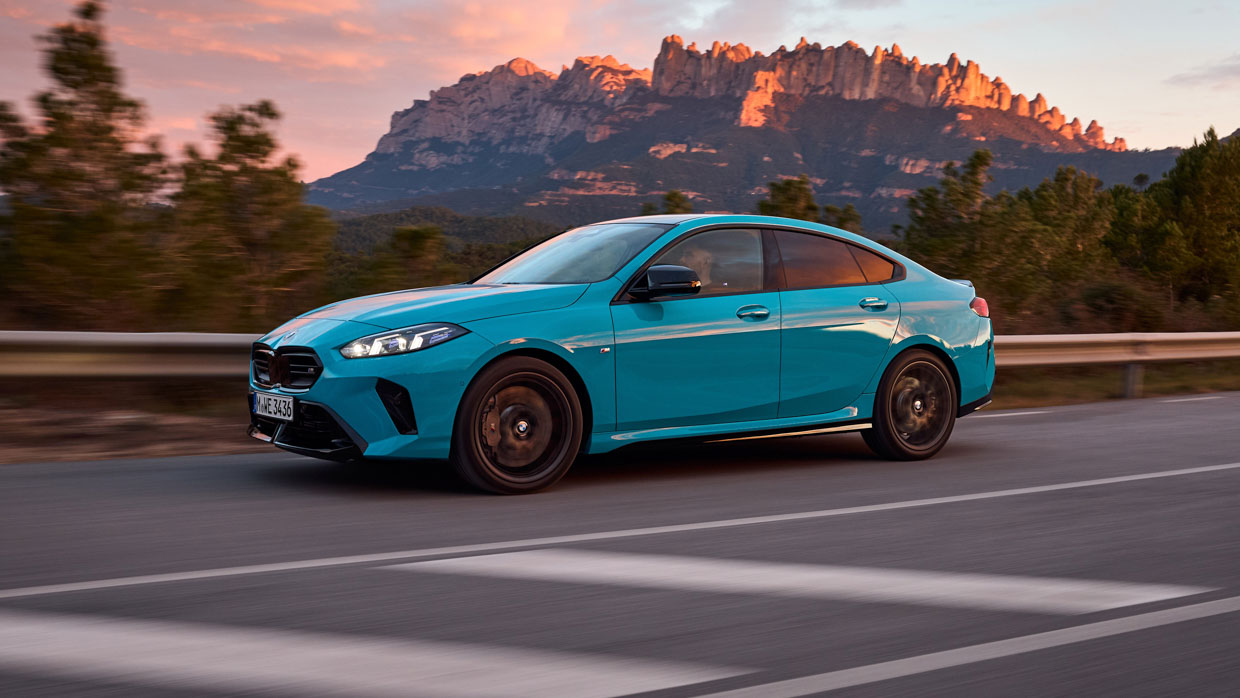 BMW M235 XDRIVE 2025 DRIGING Front 3