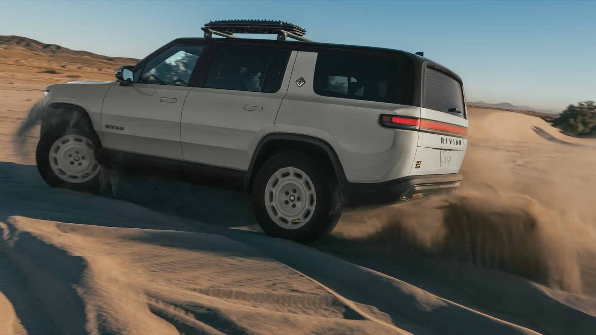 2025 Rivian R1 California Dune Edition 22