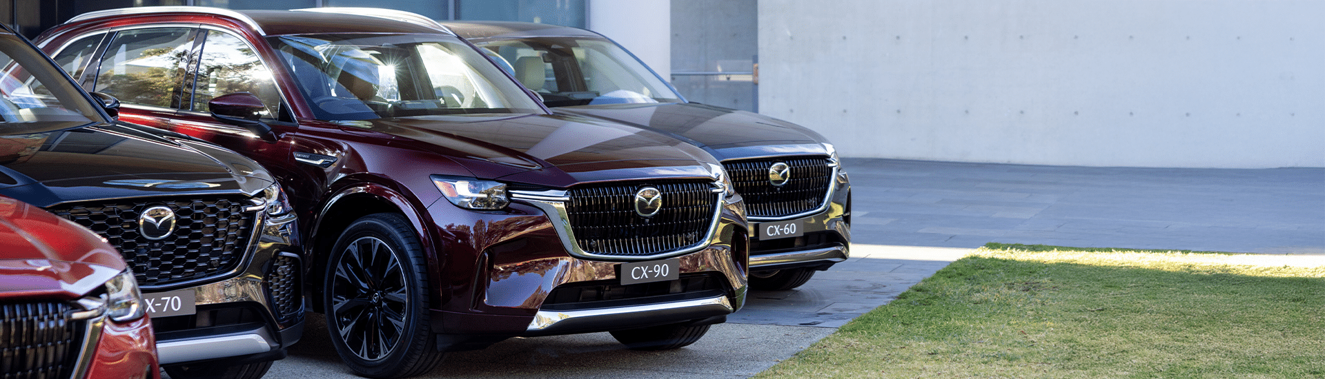 Actualités de la voiture aujourd'hui: Mazda Drops CX-90 Pricing, Cadillac Lyriq en hausse de 5000 $ et plus - 29 avril 2025