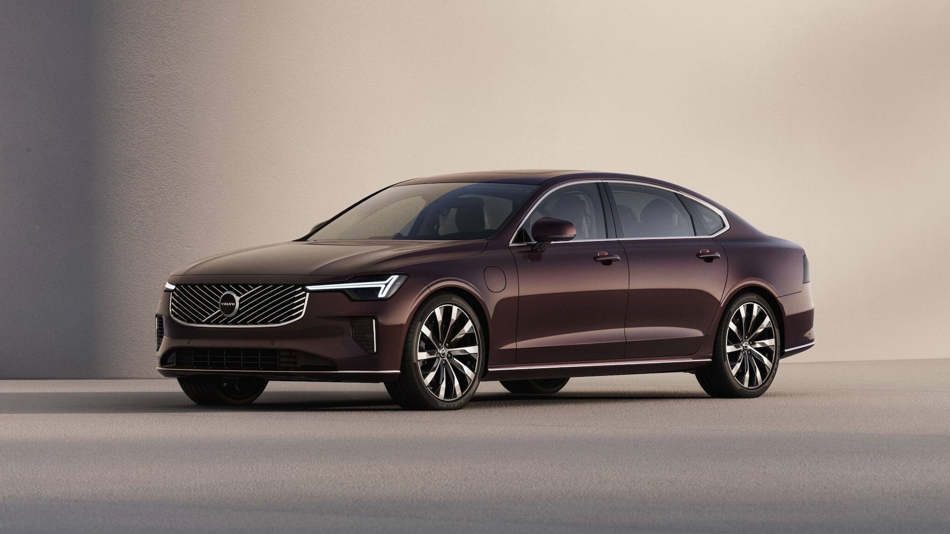 Refreshed Volvo S90 sedan 1