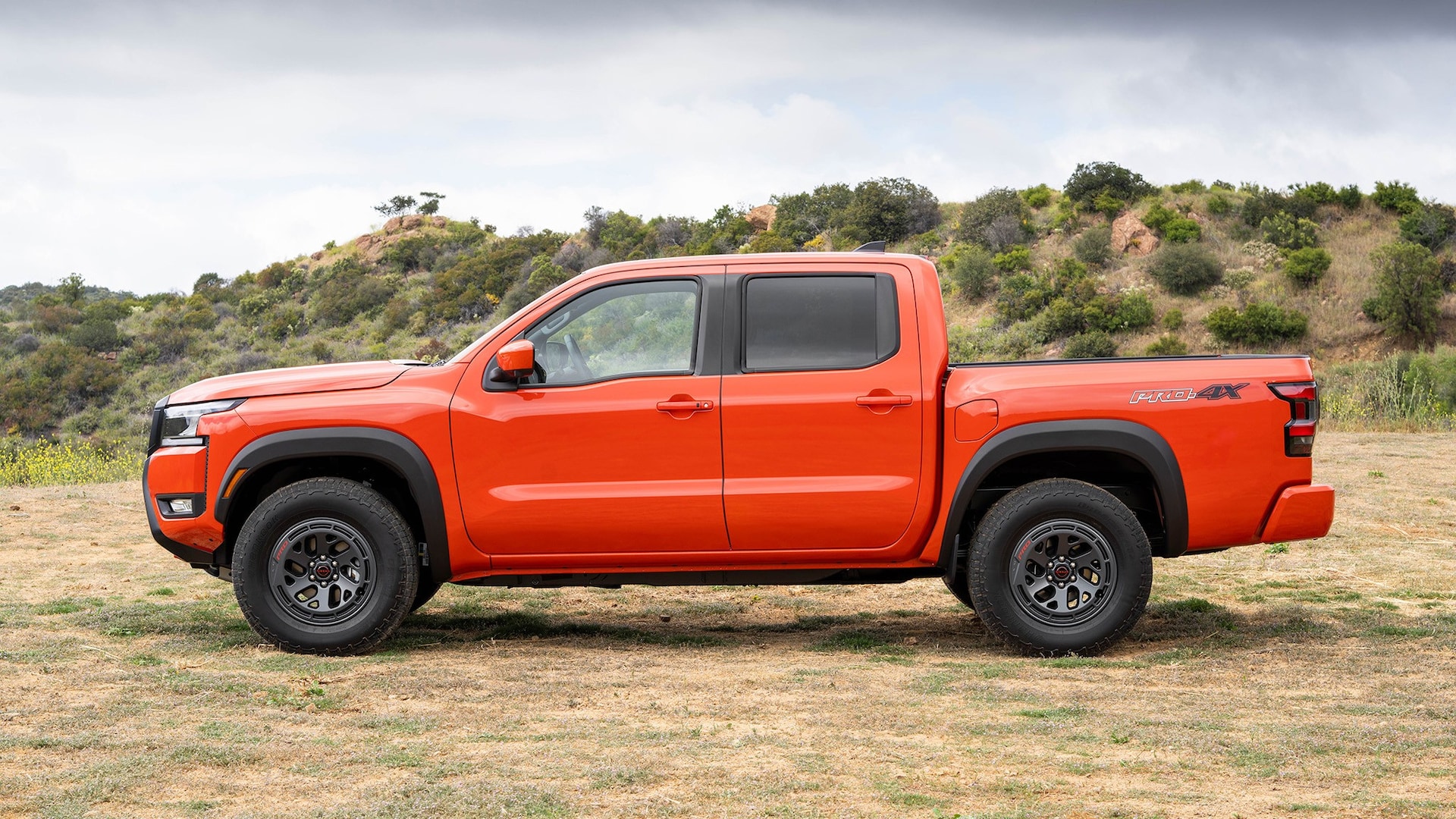 2025 Nissan Frontier   2