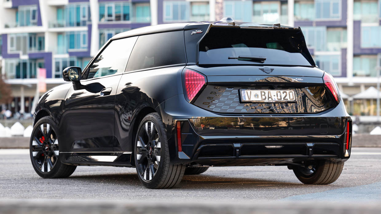 Mini électrique JCW 2025 arrière