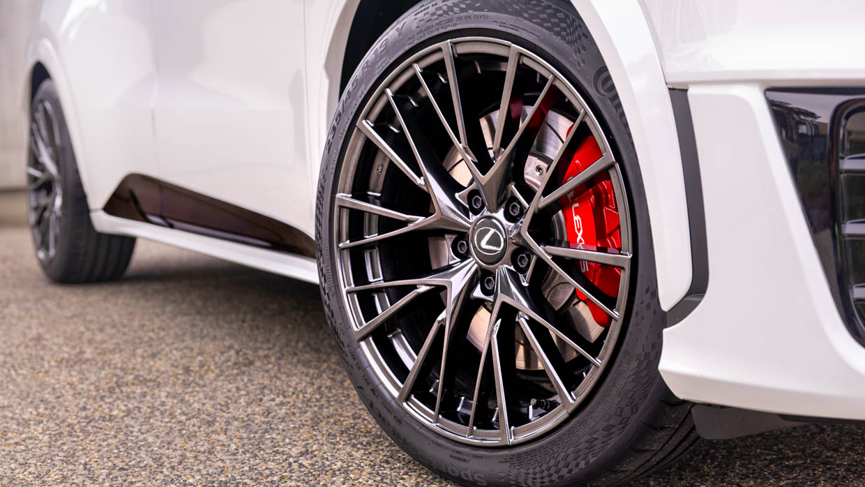 Lexus lbx Morizo ​​RR 2025 avant 3/4 roue