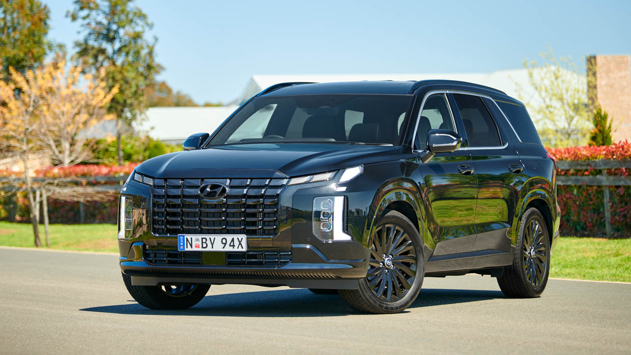 2024 Hyundai Palisade Calligraphie Black Ink Front 3/4 2