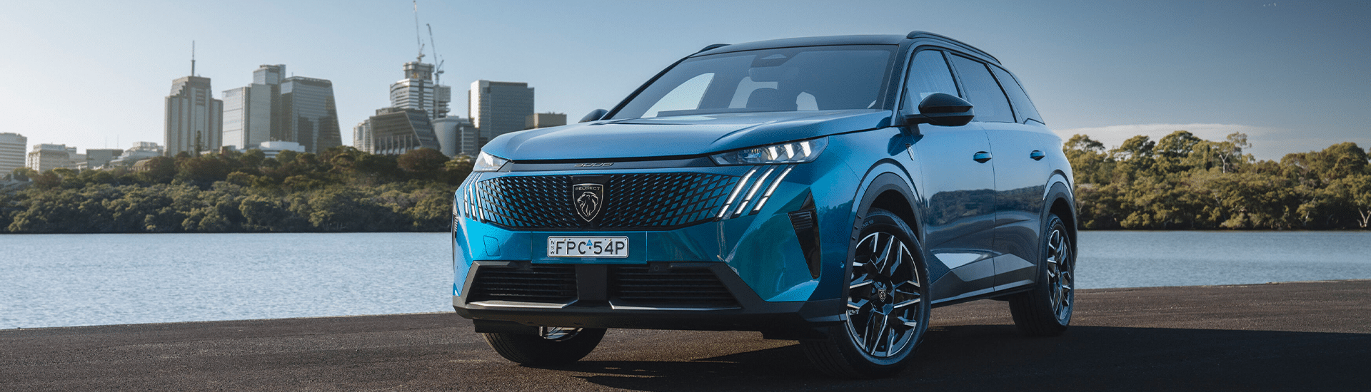 Peugeot affronte Santa Fe et Kluger avec de nouveaux places à sept hybrides légères