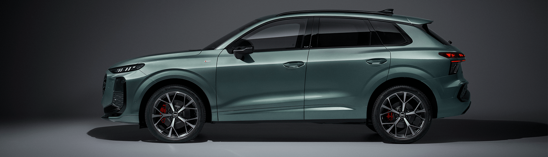 2026 Audi Q3 apporte une technologie d'éclairage Micro-LED et peut être formé pour se garer où vous le souhaitez