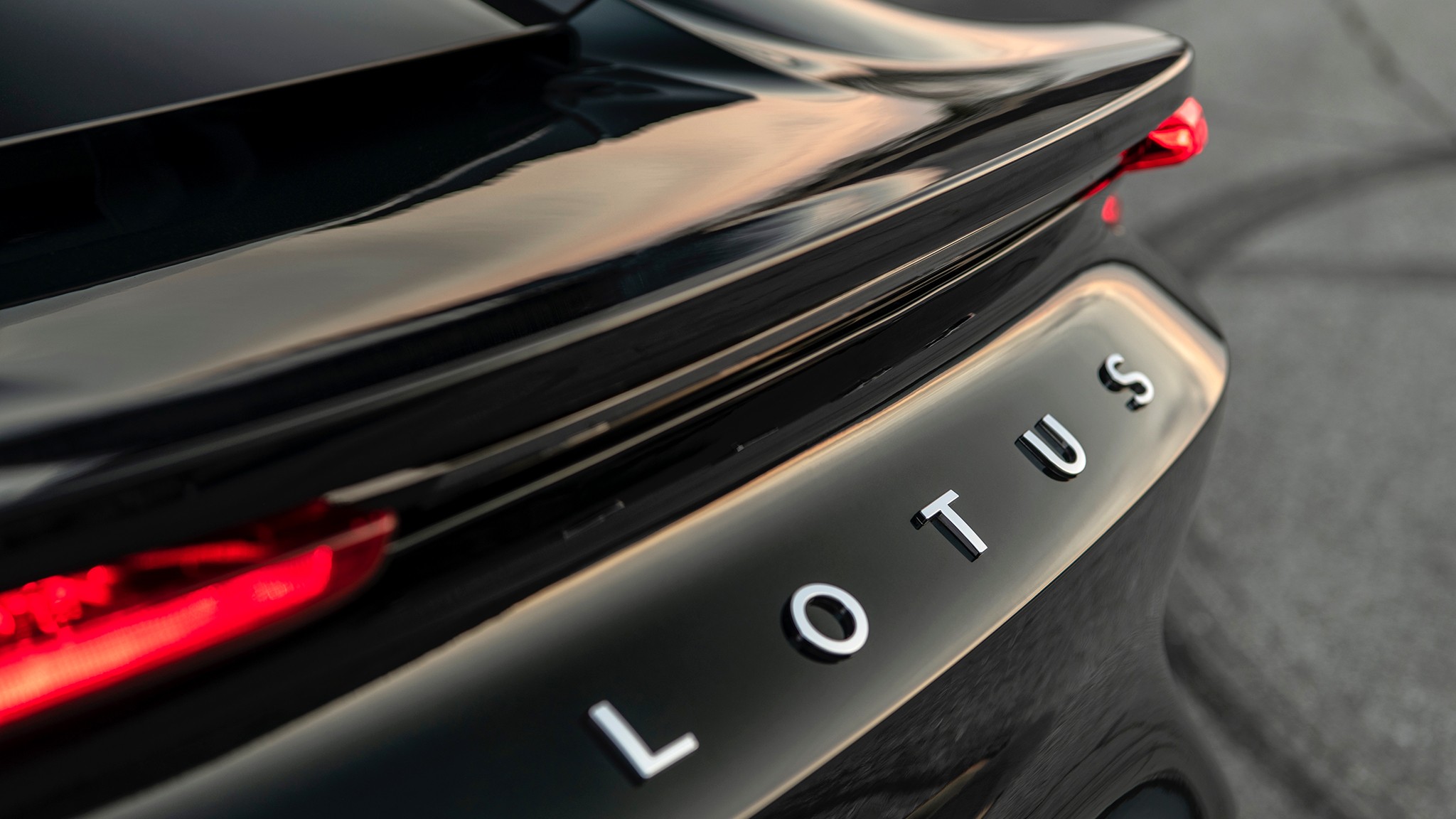 36 2025 Lotus Emira rear badge