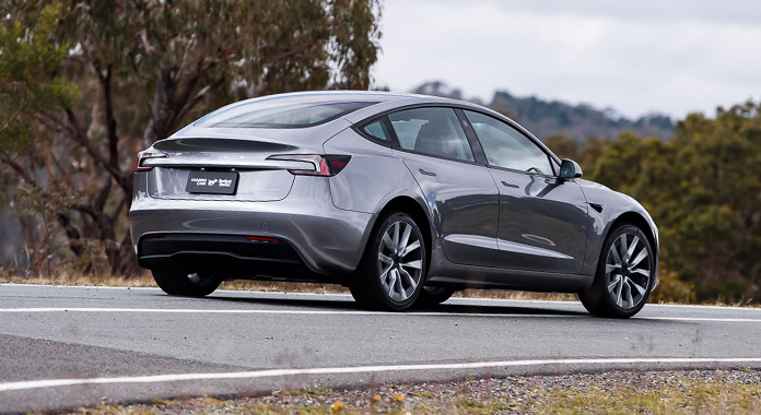 Héros Tesla Model 3