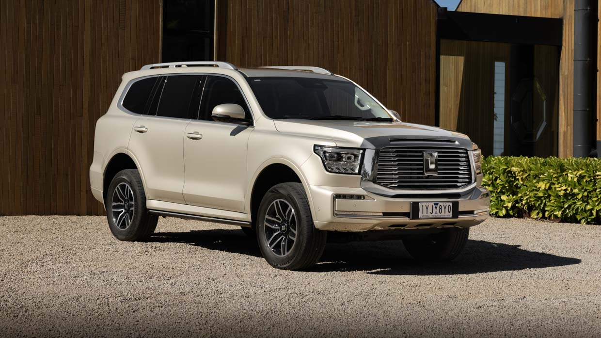 Tank GWM 500 Ultra Hybrid 2024 Front 3/4 3