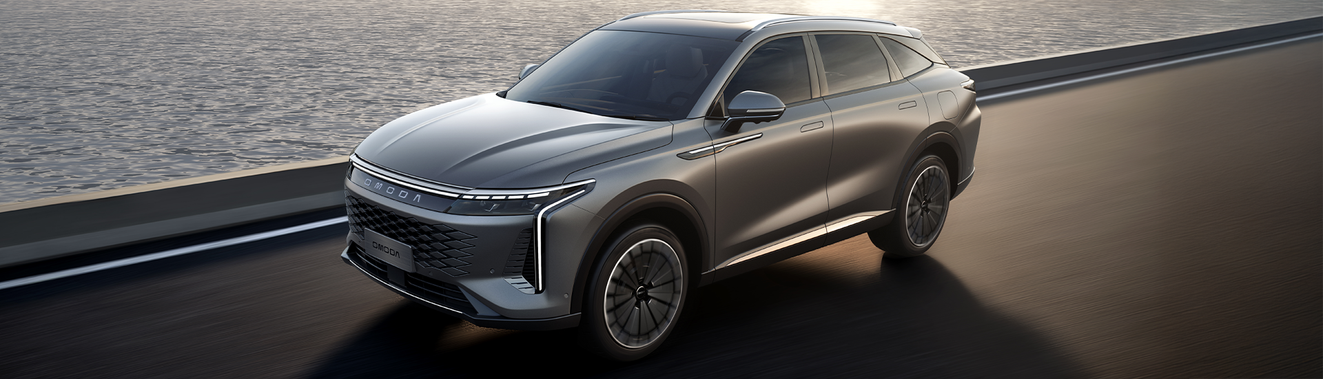 Le plug-in australien `` Super Hybrid '' Onslaught se poursuit avec un autre rival pour le Mitsubishi Outlander PHEV et BYD Senelion 6