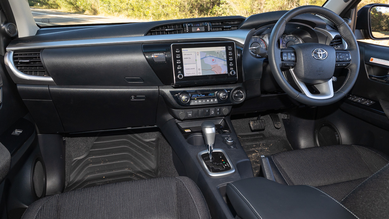 Toyota Hilux SR5 2025 Intérieur 2