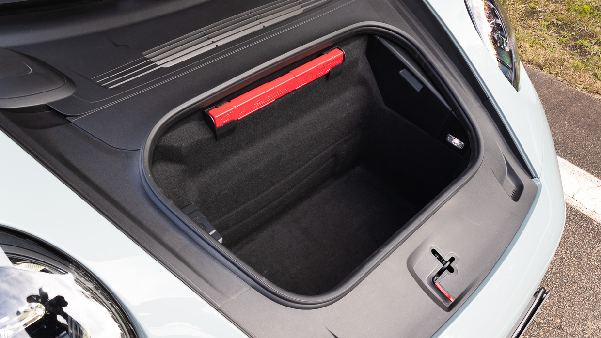 Porsche 911 GTS T 2025 INTÉRIEUR FRUNK