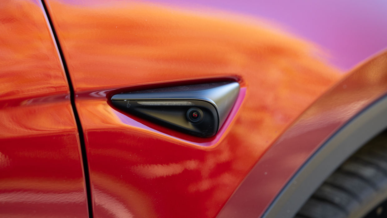 Caméra Tesla Model Y RWD 2025