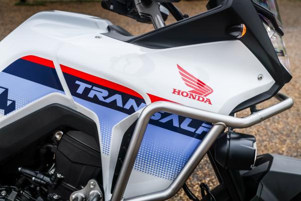 Honda XL750 Transalp - dettaglio carenatura