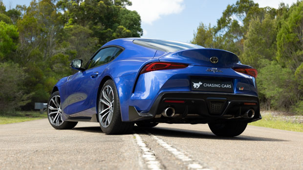Toyota Supra GT Manual 2023 arrière 3/4 CLOSE 2