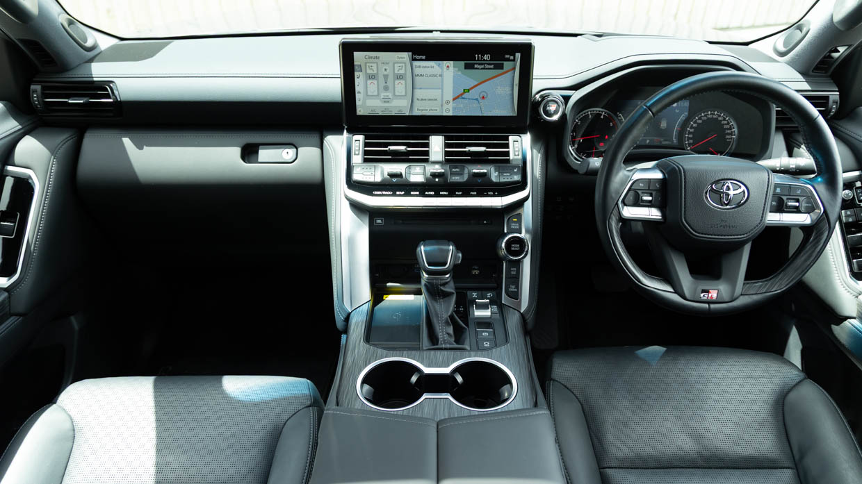 Toyota Landcruiser 300 Série GR Sport 2022 INTÉRIEUR