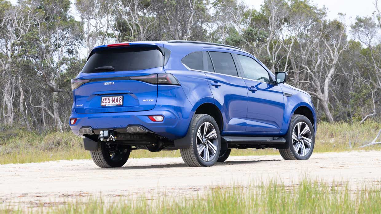 ISUZU MU-X LS-T 2025 arrière