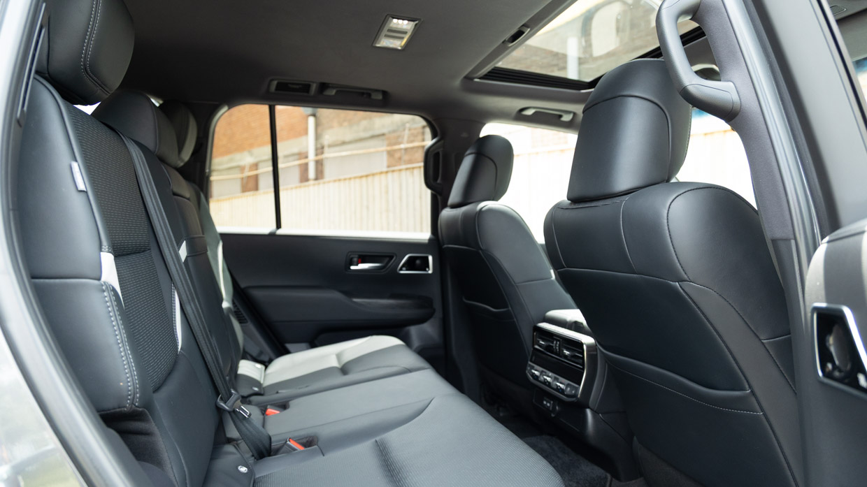 Toyota Landcruiser 300 Series GR Sport 2022 sièges