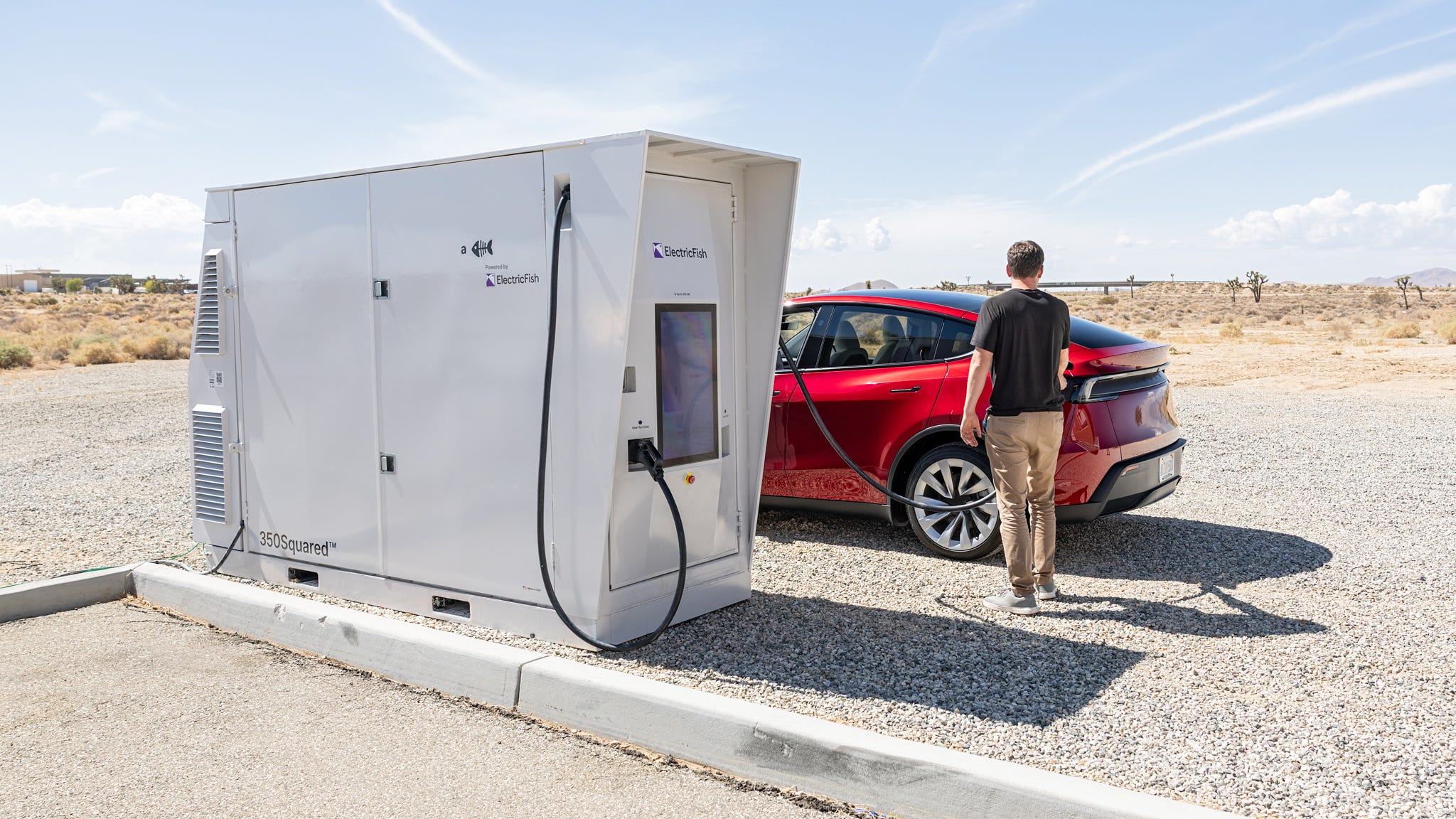Cette startup pourrait-elle installer un chargeur rapide pour véhicules électriques dans chaque station-service ?