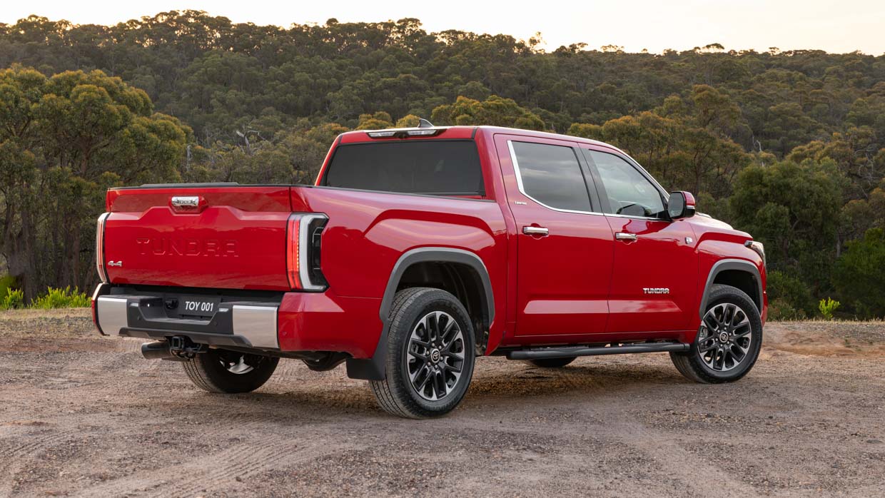 Toyota Tundra Limited 2024 arrière 3/4 dirt