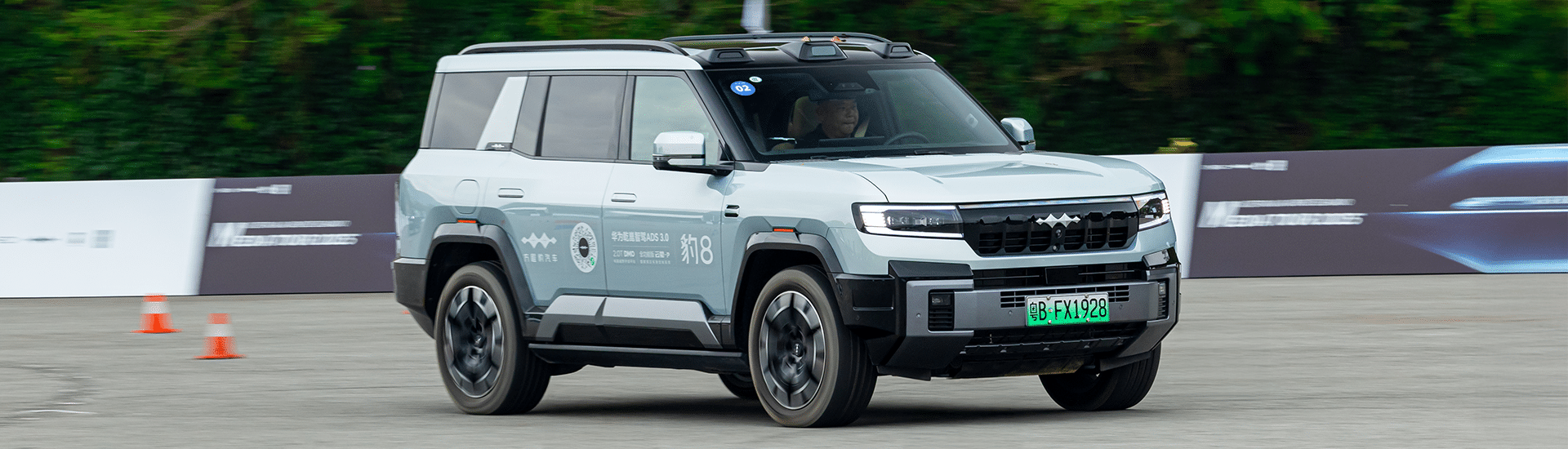 Denza B8 cible la série 300, Patrol avec un prix de départ inférieur à 100 000 $, remorquage de 3 500 kg