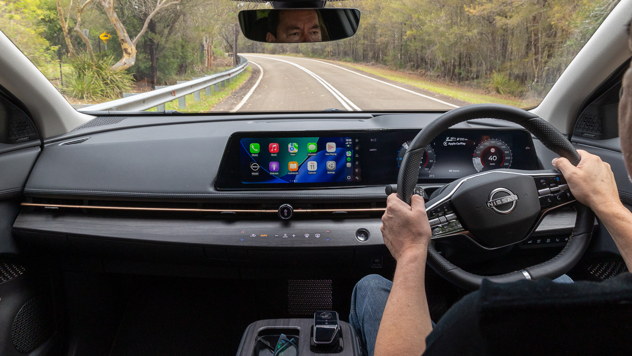 Intérieur de conduite du Nissan Ariya Advance+ 2025